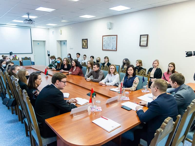 Актуальные вопросы развития белорусского общества и государства обсудили в БГУ