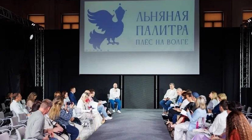 Белорусские молодые дизайнеры представили льняные коллекции в российском Плесе