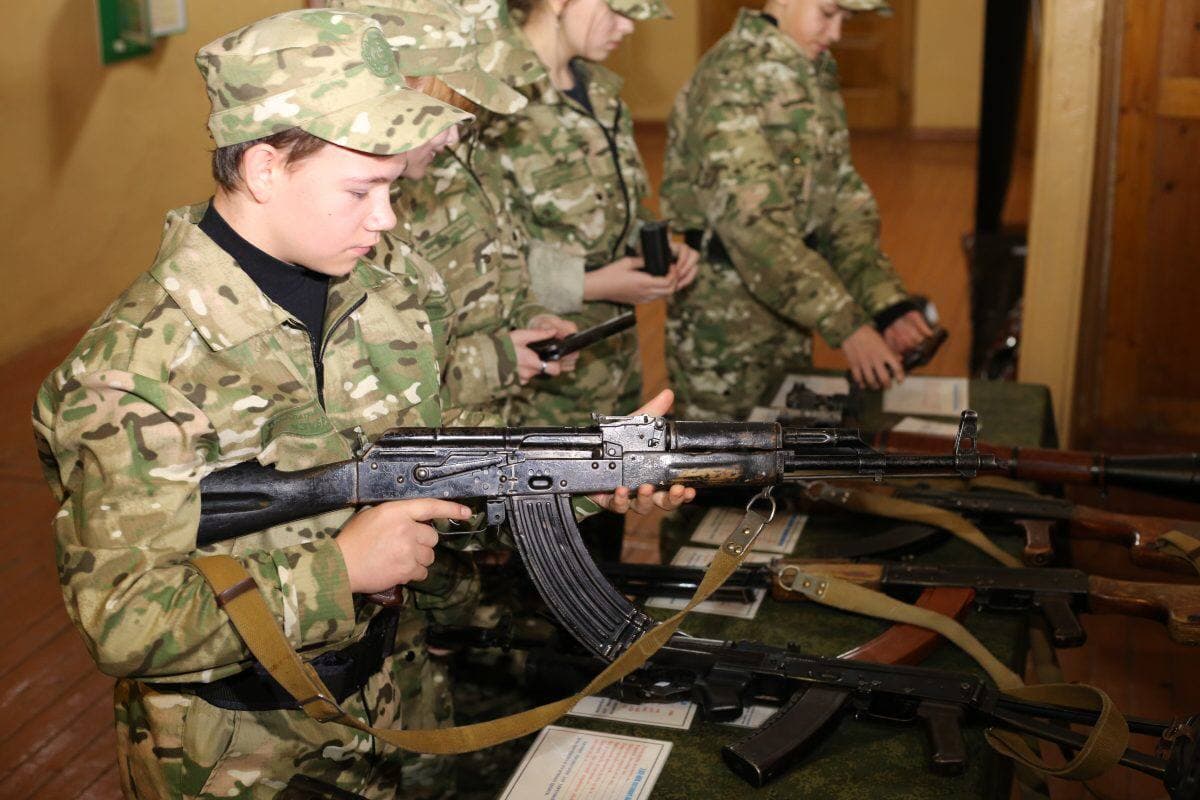 В Бобруйске открыли военно-патриотический клуб «Зубр»